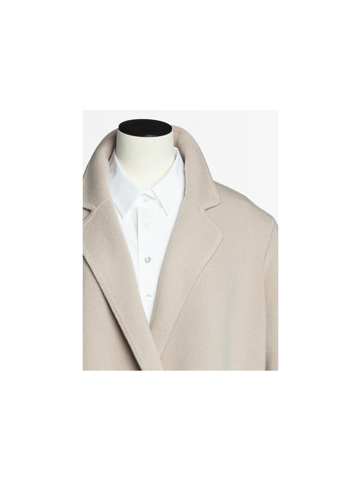 02_beige