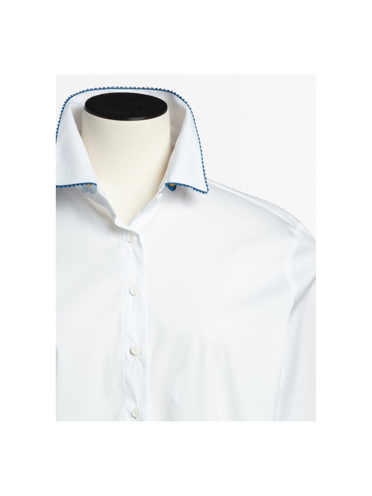 29_blanc/navy