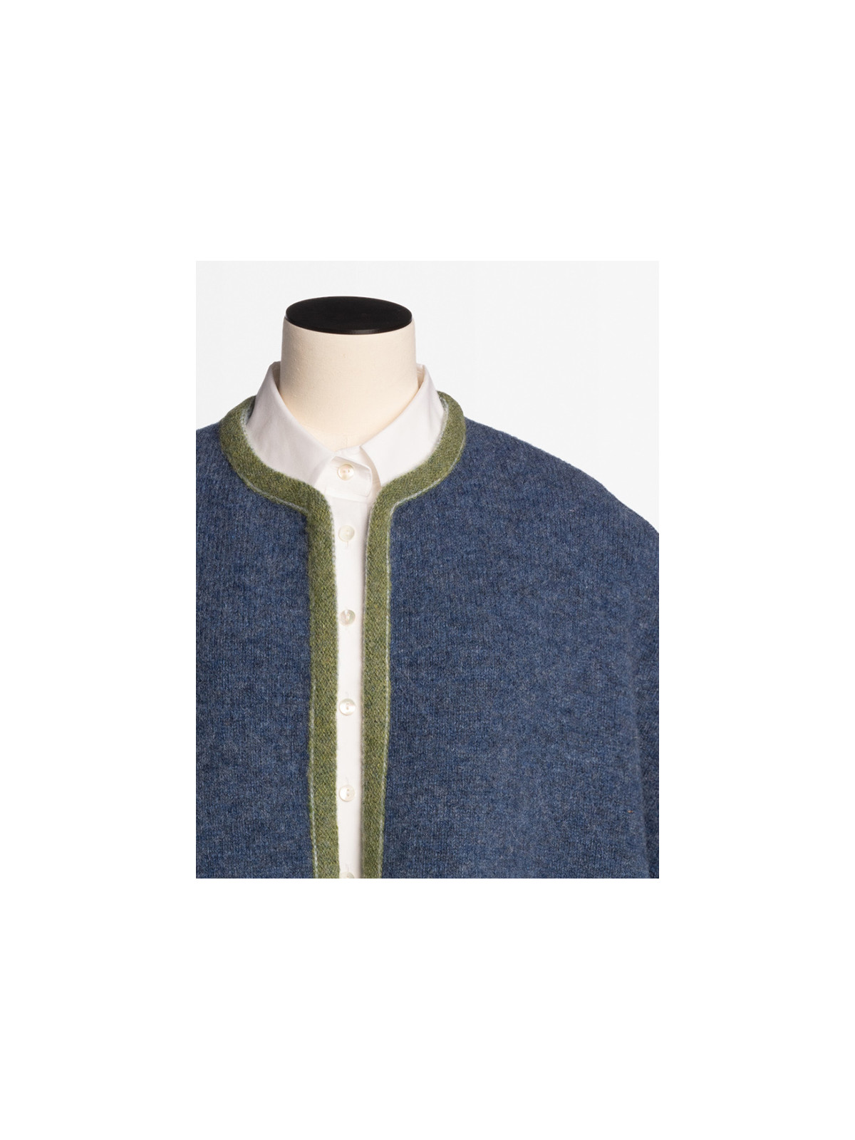 4730/3757_bleujean
